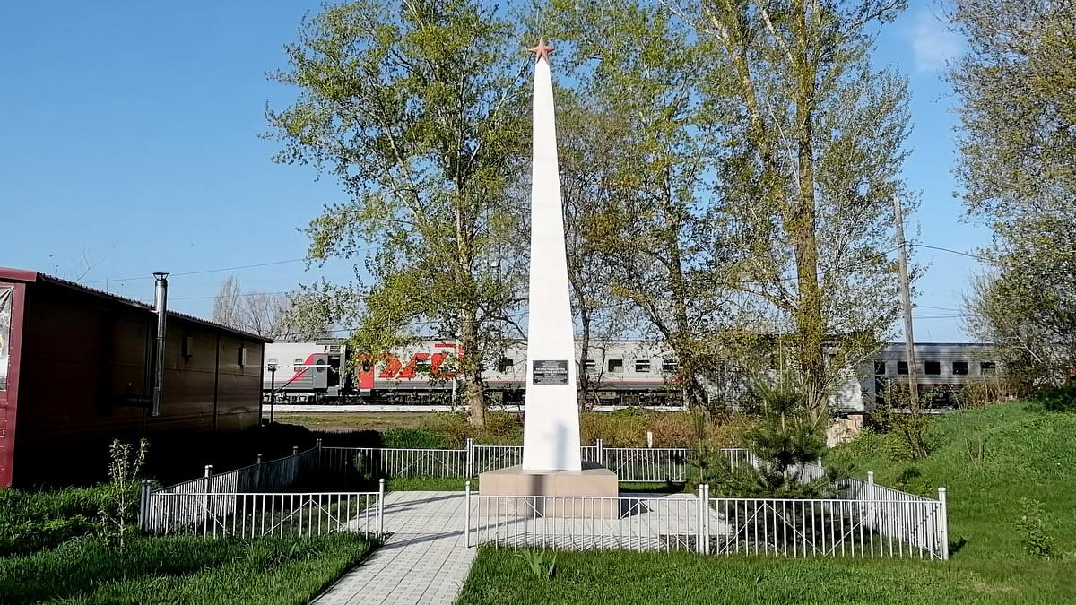 Волгоградская область. По дороге в Урюпинск - поселок Новониколаевский.